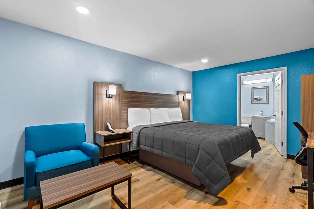 RODEWAY INN AND SUITES-guestroom-Guest Room,Suite,On-Site.jpg