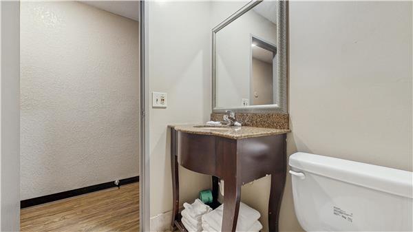 Guest Room,Bathroom,Suite,On-Site