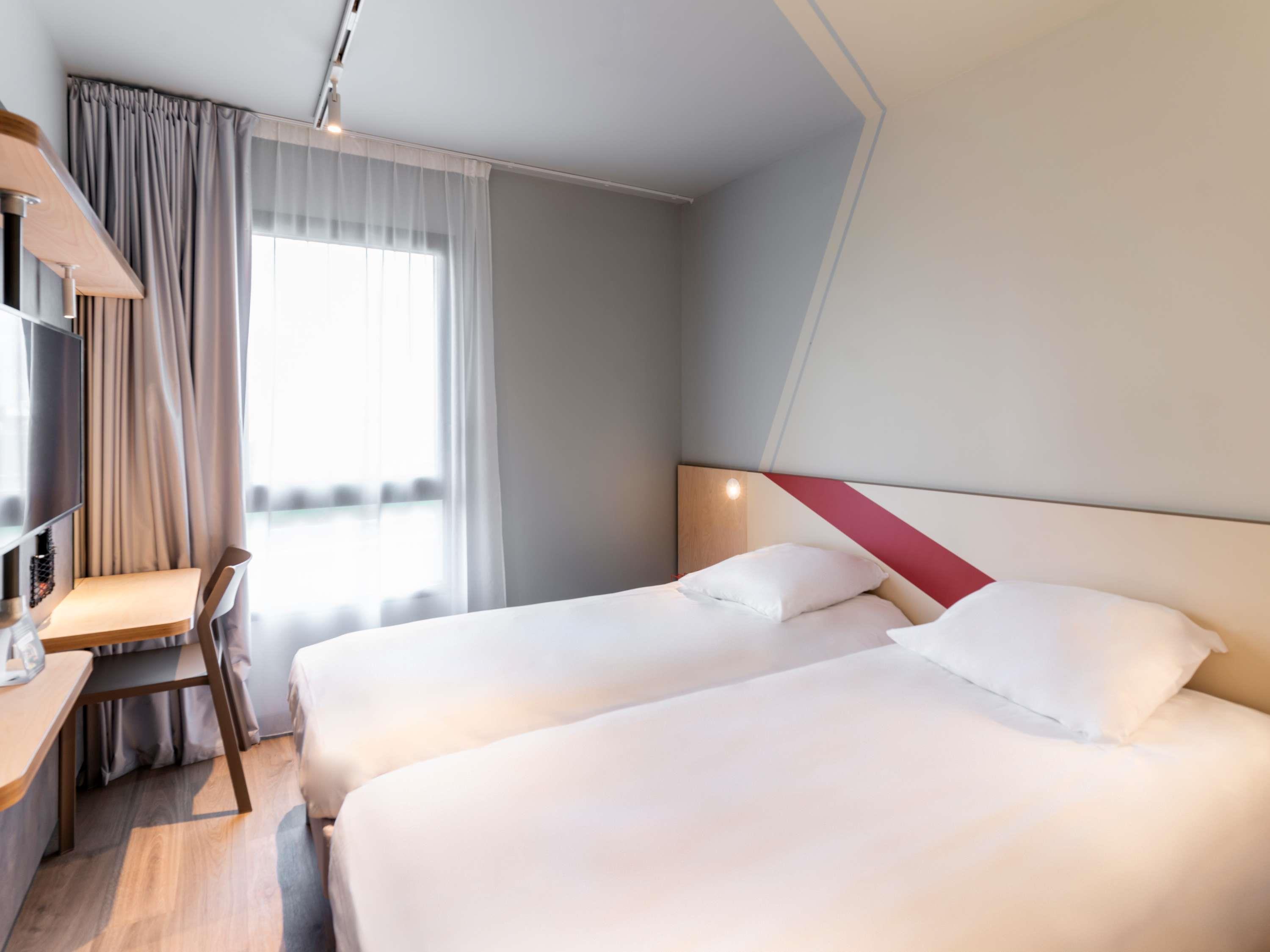 Ibis budget Morlaix - Tap to explore photos
