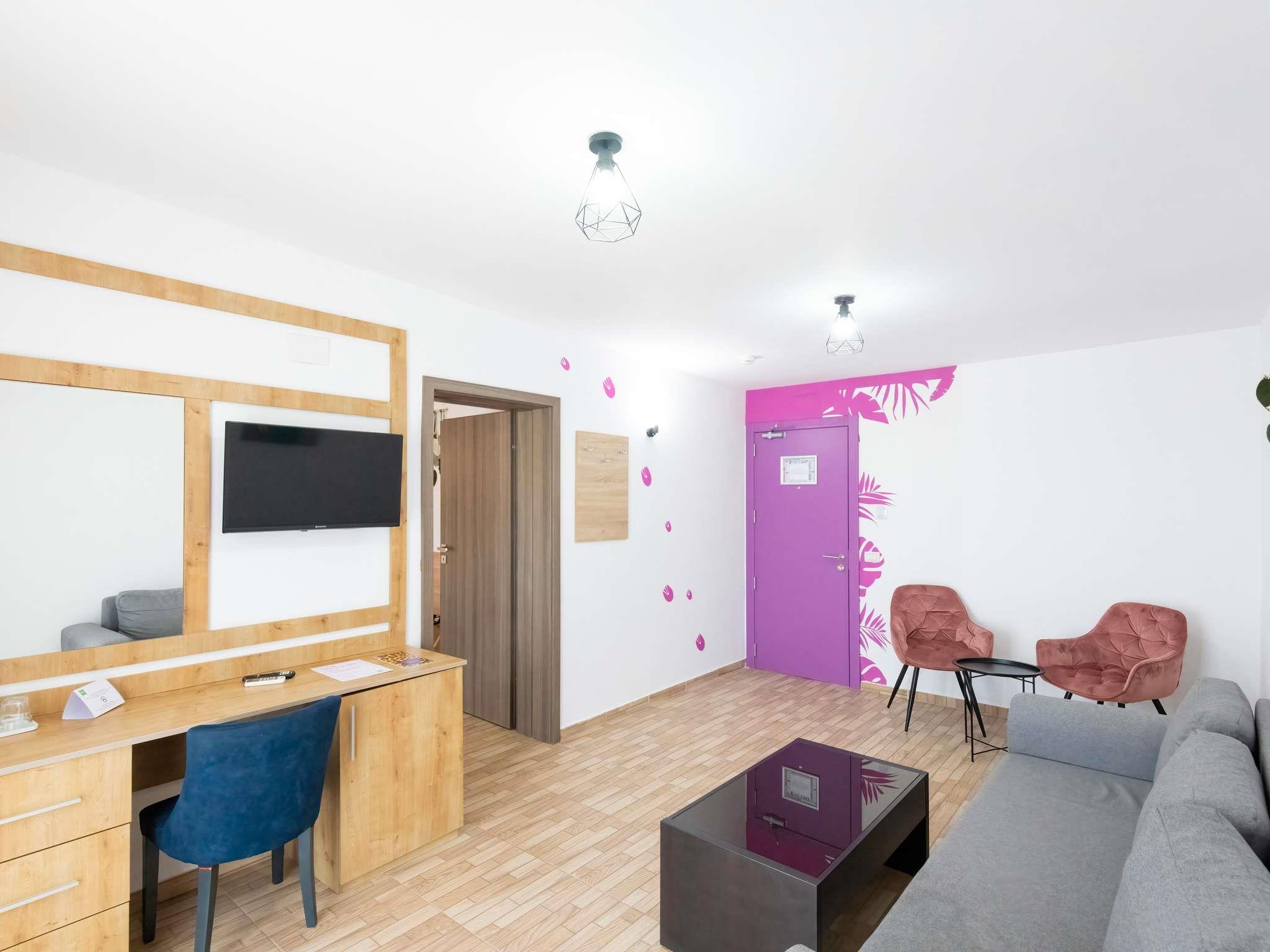 ibis Styles Venus - Tap to explore photos