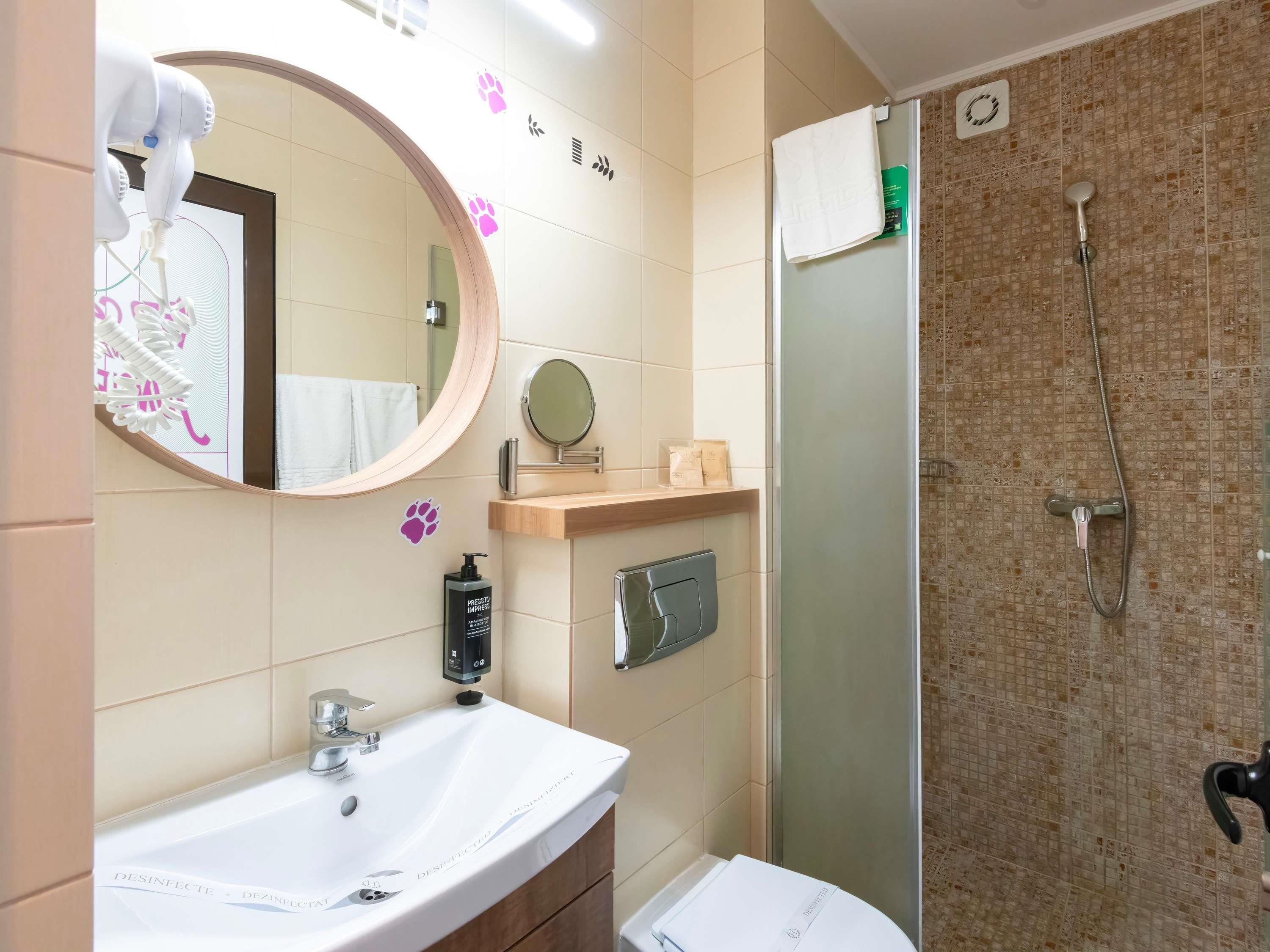 ibis Styles Venus Room Type - Premium Queen Room with Sofa Bed and Balcony ibis Styles Venus Room Type - Premium Queen Room with Sofa Bed and Balcony
