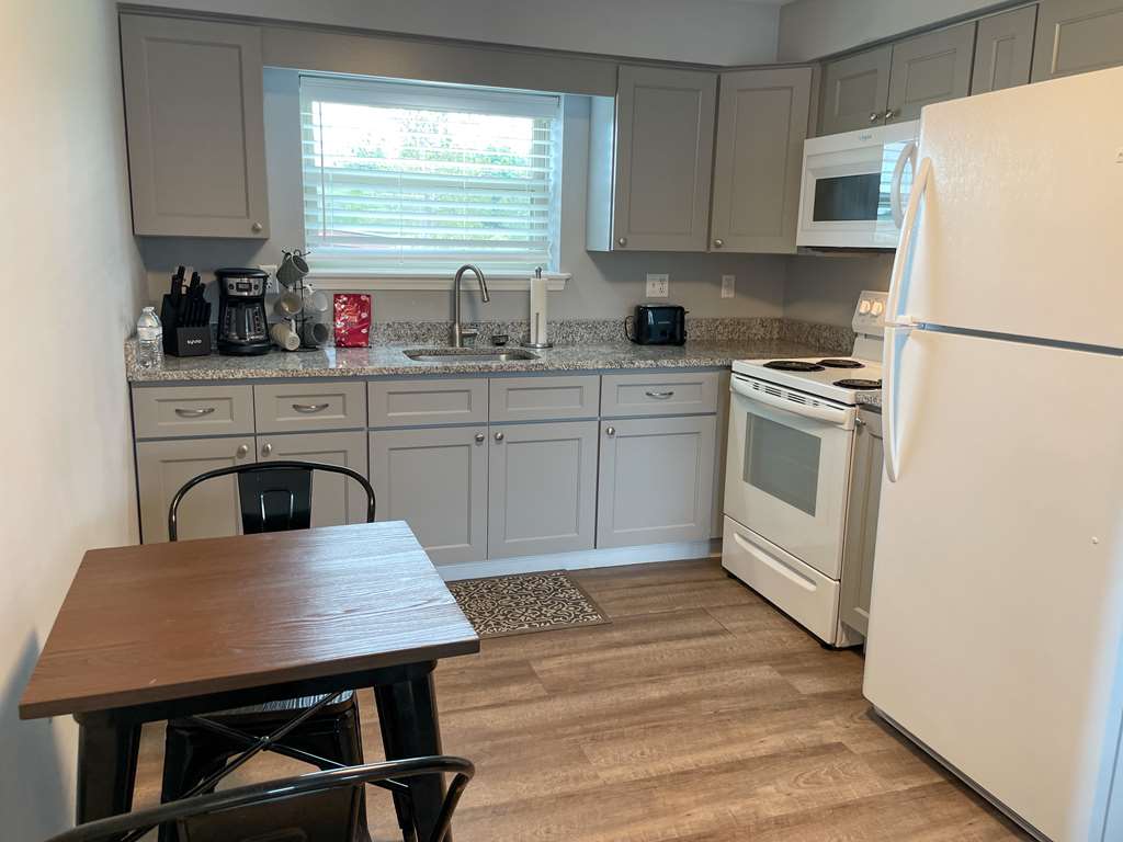 THE INN AT CANAAN-guestroom-Guest Room,Guest Room Amenity,Kitchen/Kitchenette,Suite,On-Site.jpg