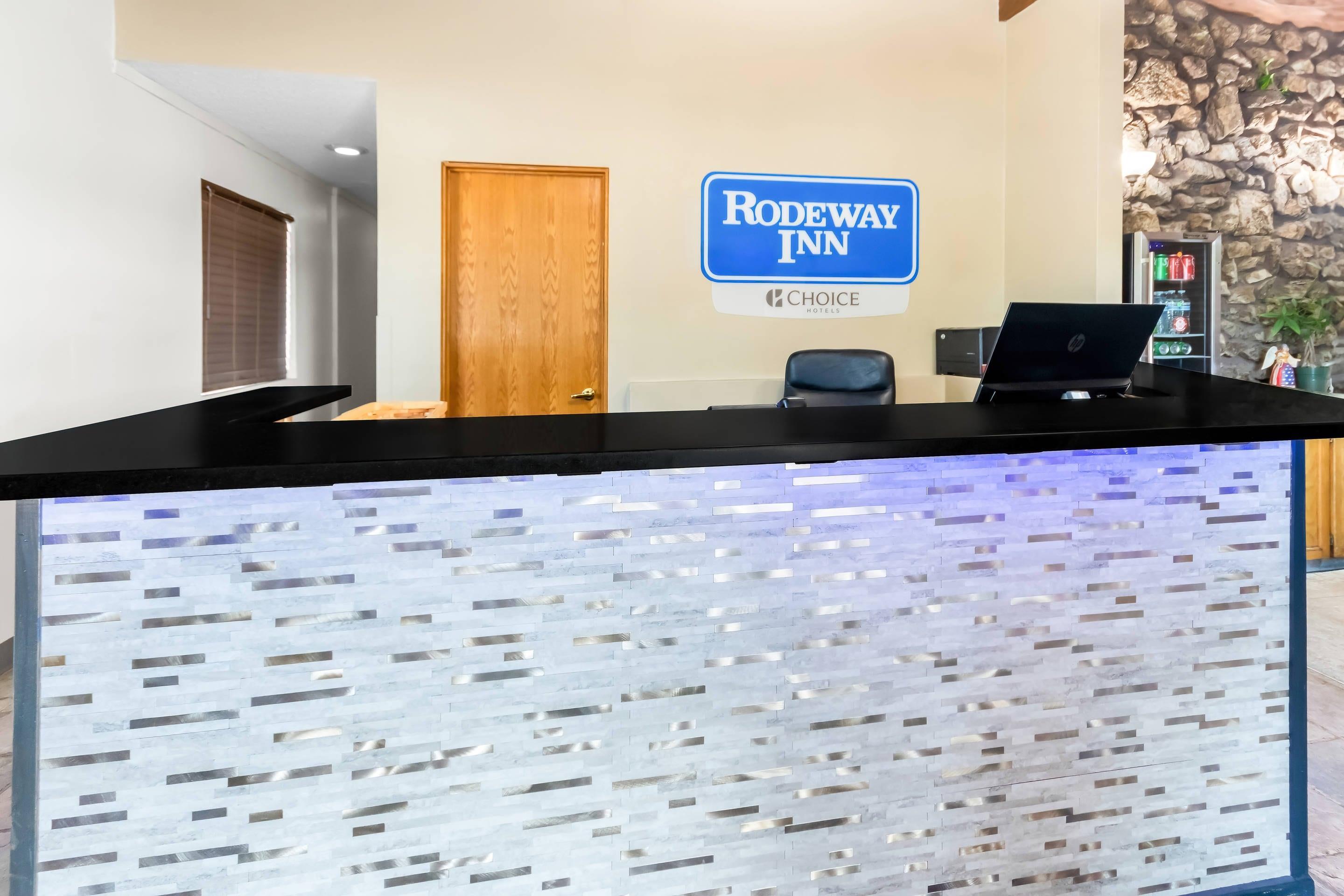 Front desk | Rodeway Inn