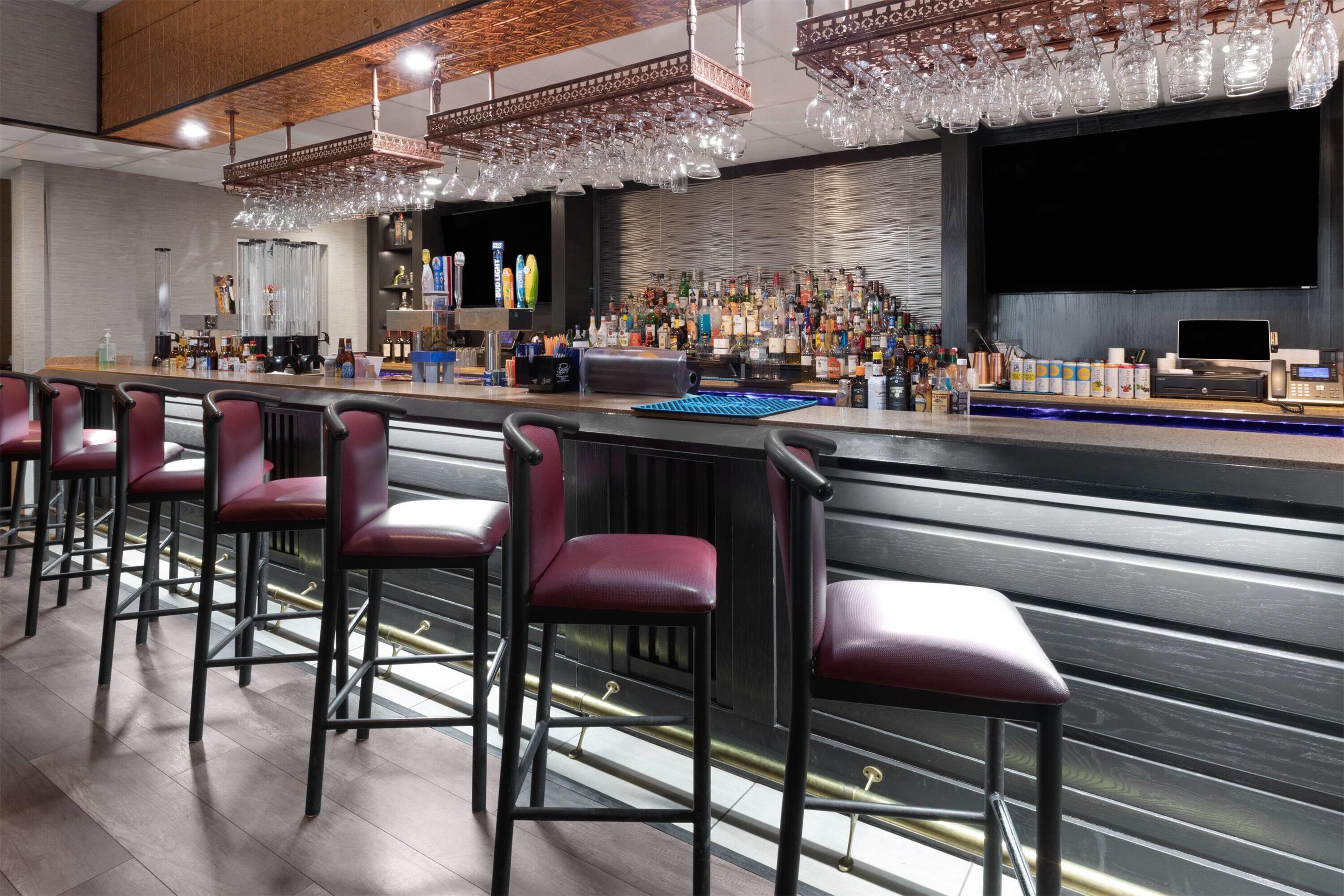 BarLounge | Baymont by Wyndham Jamestown Conference Center & Water Park