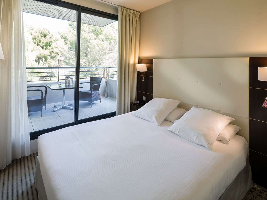 Mercure Aix-en-Provence La Duranne Gare TGV - Tap to explore photos