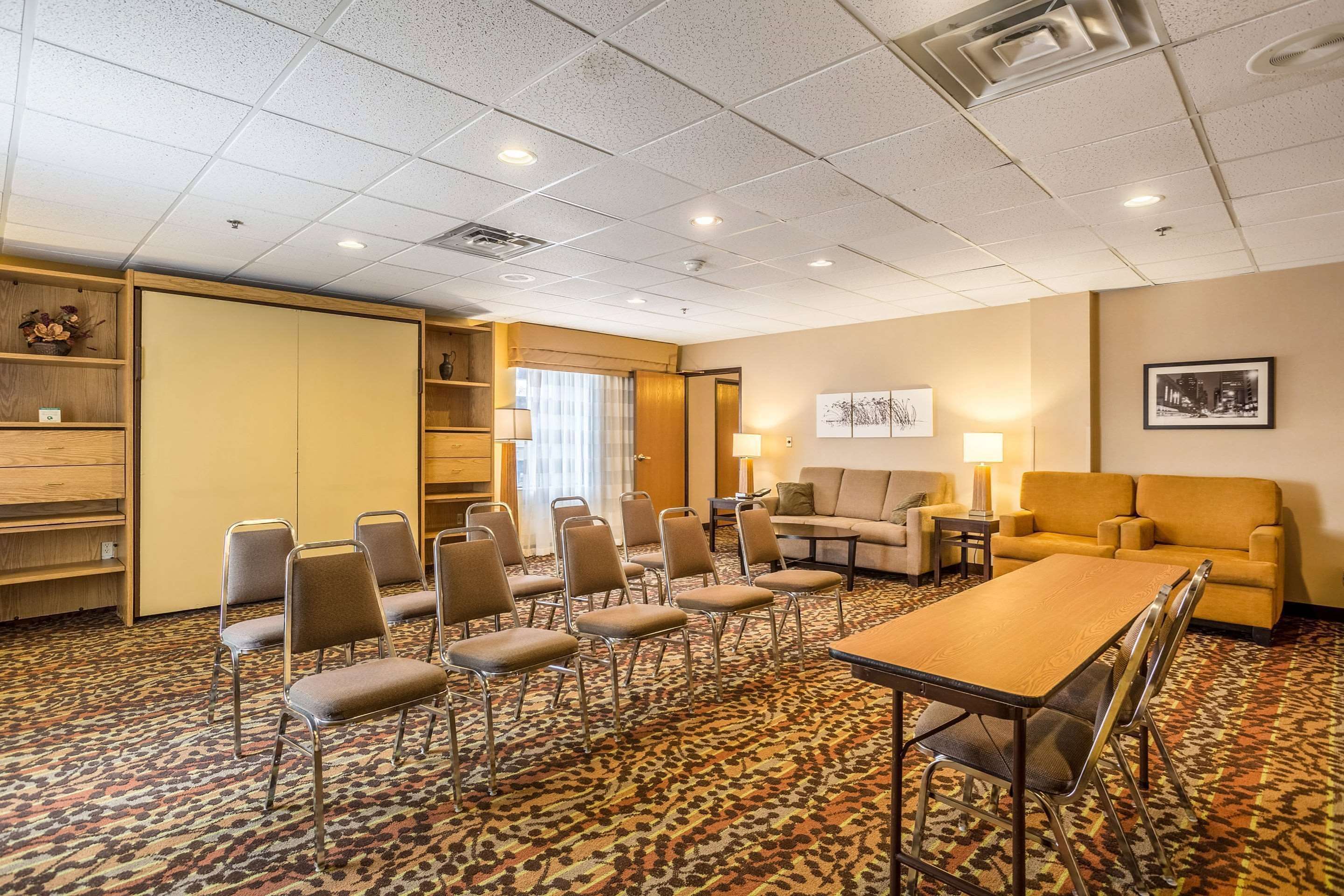 Meeting Room | Wingate by Wyndham Owensboro