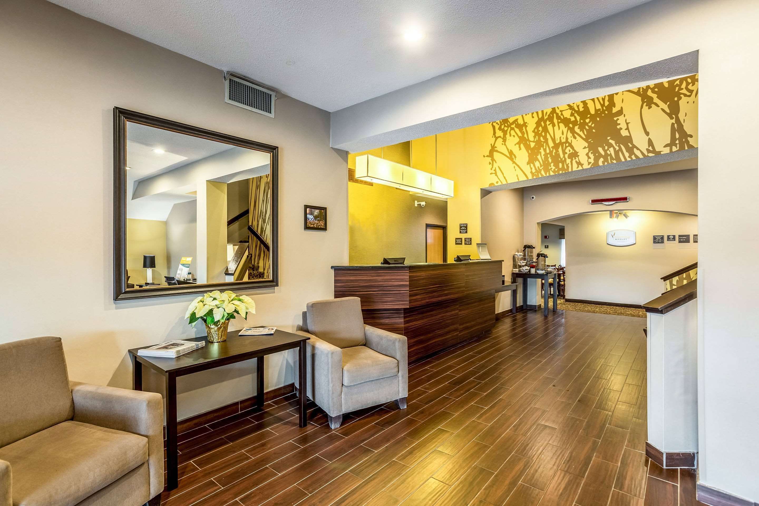 Lobby | Wingate by Wyndham Owensboro