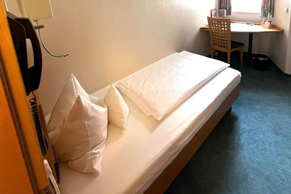 Classic 1 Single Bed Room