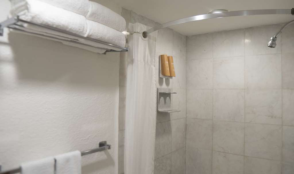 SAMBA VALLARTA BY EMPORIO HOTELS AN-guestroom-Guest Room,Suite,On-Site.jpg