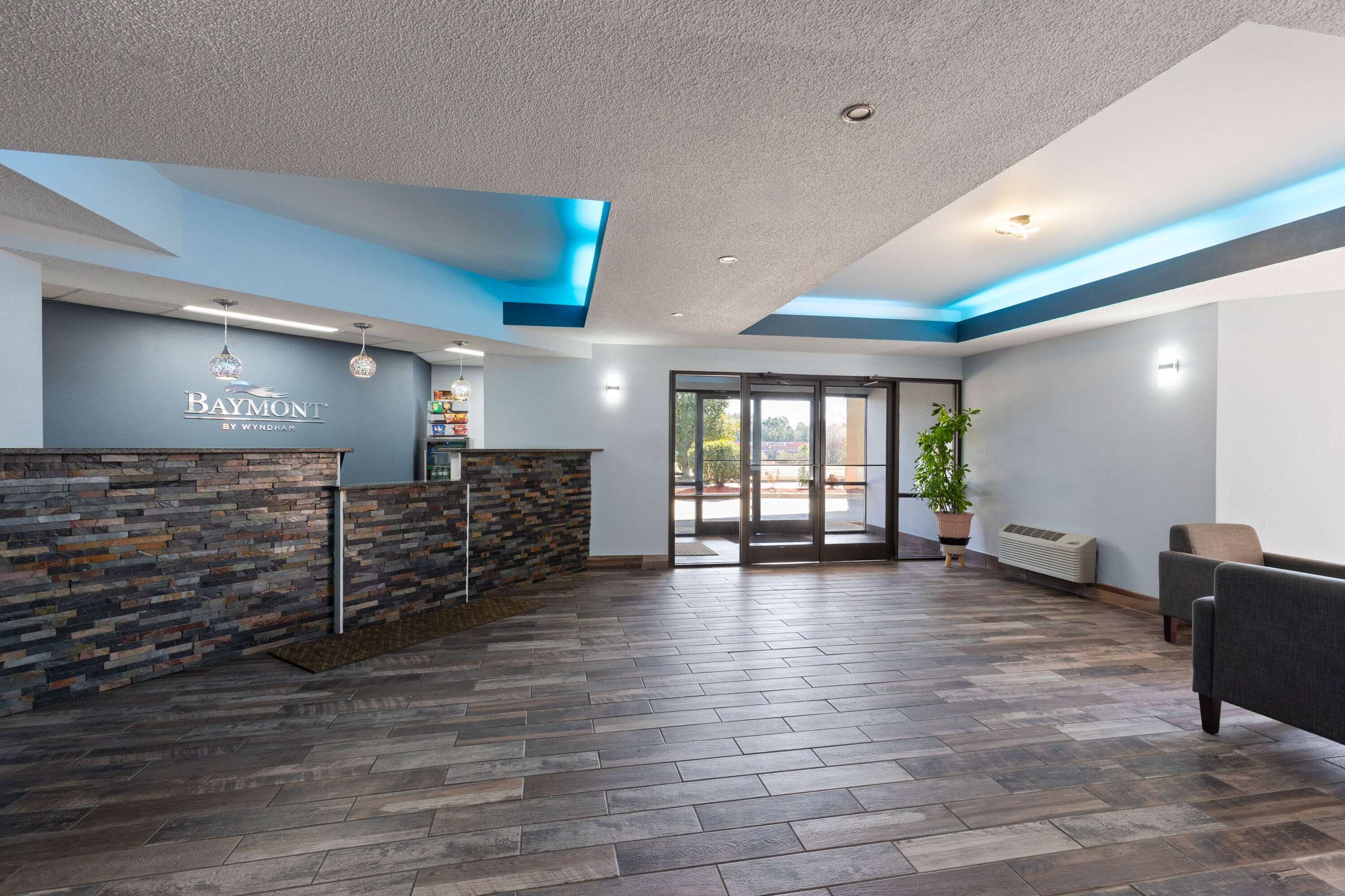 Lobby | Baymont by Wyndham Creedmoor