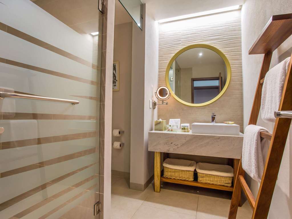 ARMONY LUXURY RESORT & SPA ALLINCLU-guestroom-Guest Room,Bathroom,On-Site.jpg