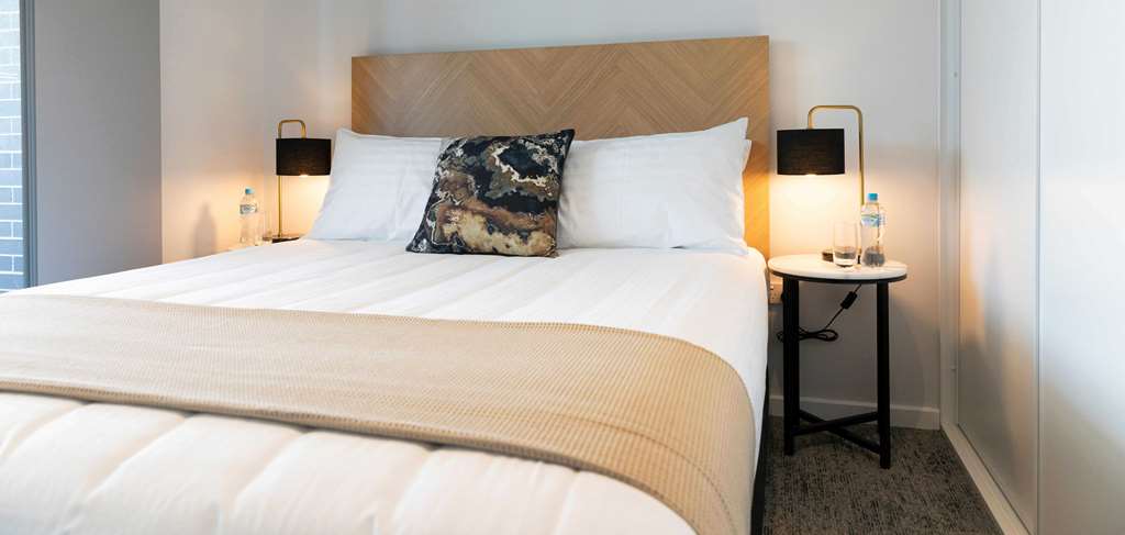 AMICA SERVICED APARTMENTS-guestroom-Guest Room,On-Site.jpg