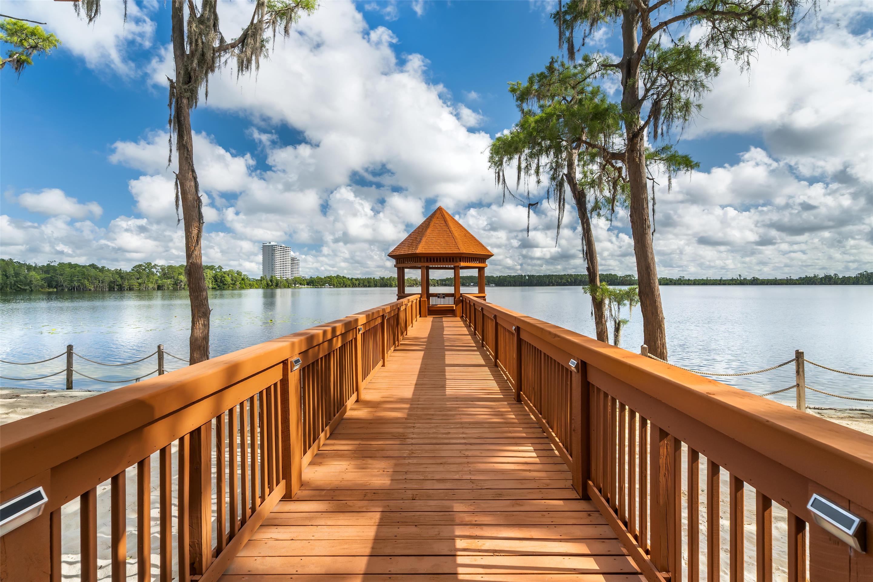 Exterior | Hilton Vacation Club Grand Beach Orlando
