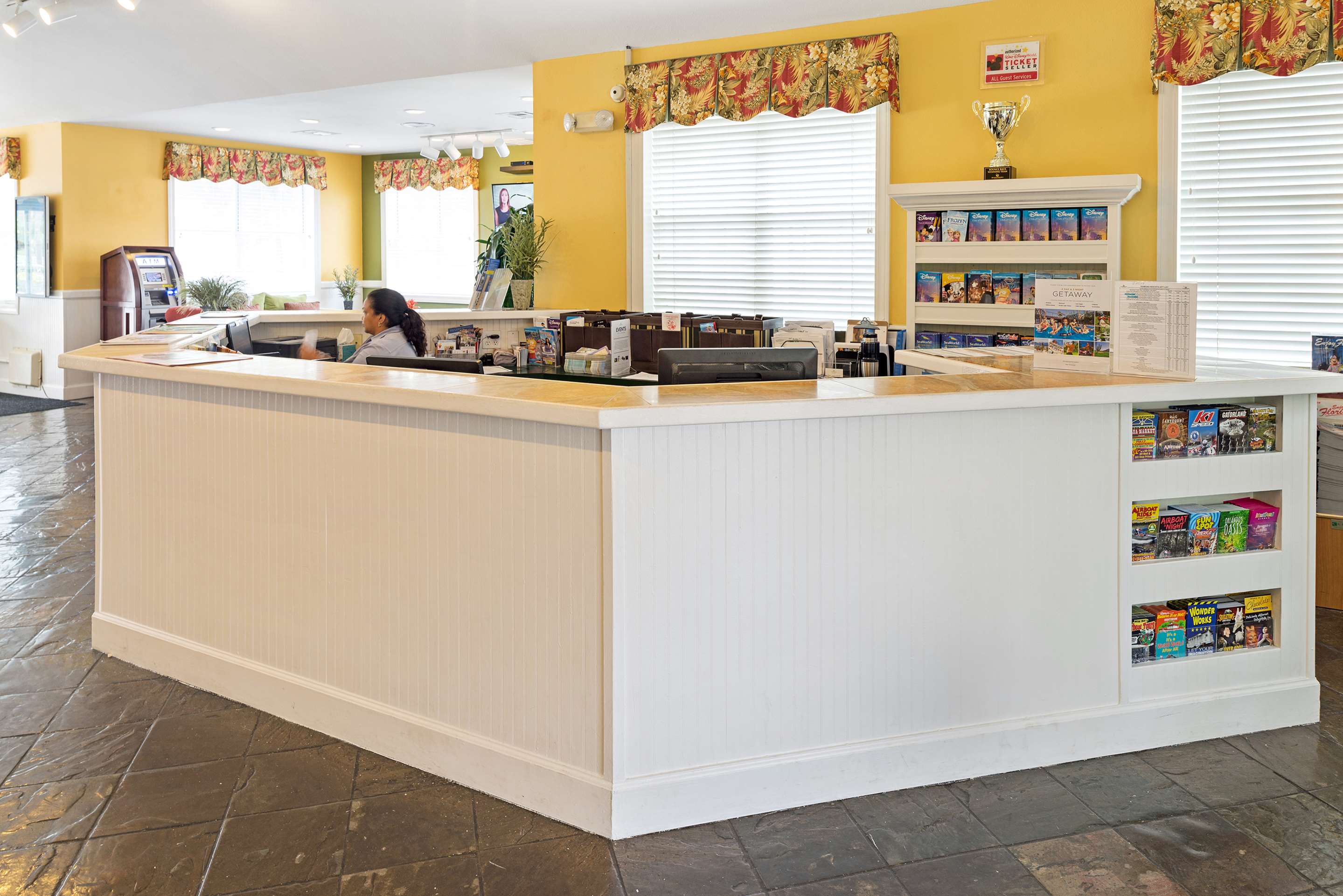 Reception | Hilton Vacation Club Grand Beach Orlando