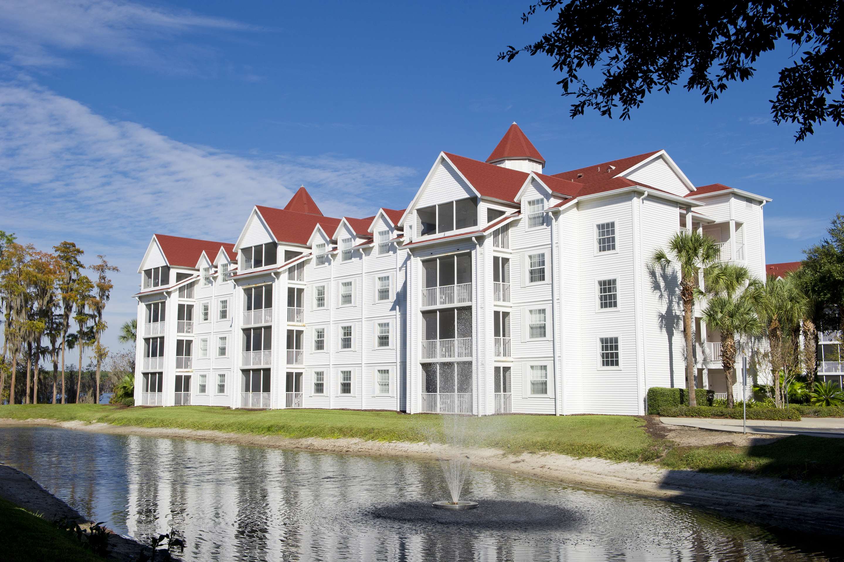 Exterior | Hilton Vacation Club Grand Beach Orlando