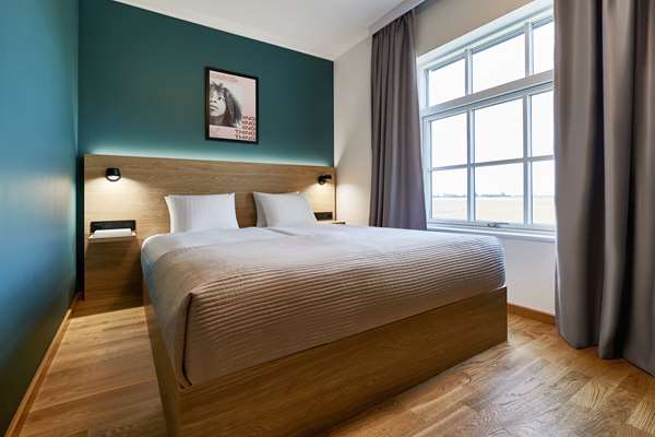 1 Double Bed, Non-Smoking, Economy Room, Smart Tv, Work Desk, Wi-Fi, Full Breakfast