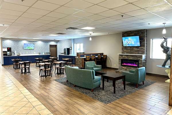AmericInn & Suites By Wyndham Baraboo Event Center