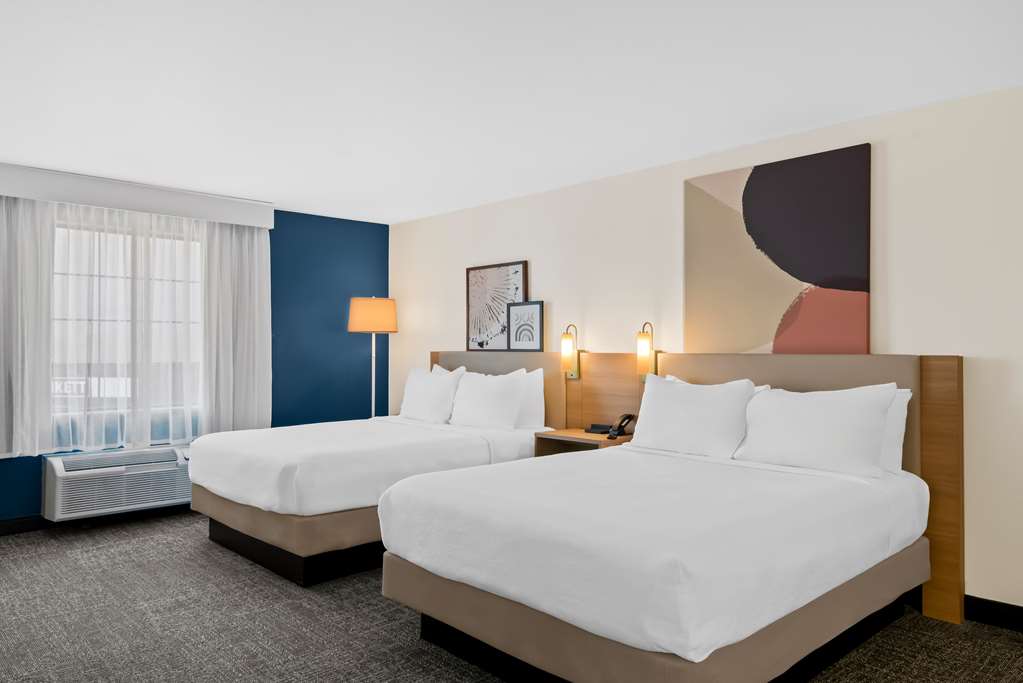SPARK BY HILTON WICHITA FALLS-guestroom-Guest Room,On-Site.jpg