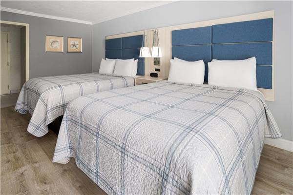 2 Queen Beds, Deluxe Room, First Floor, Patio, Non-Smoking