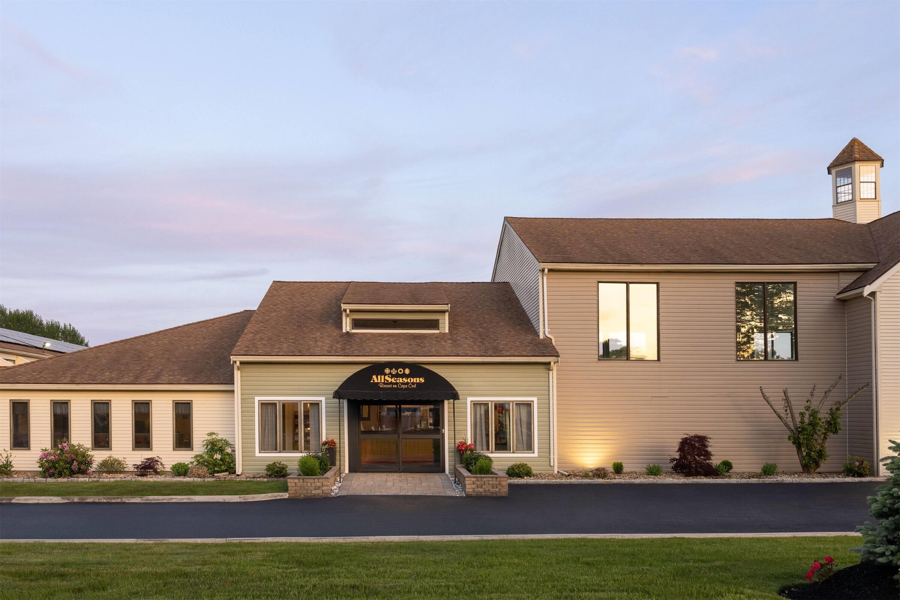 Exterior | All Seasons Resort, Trademark Collection by Wyndham