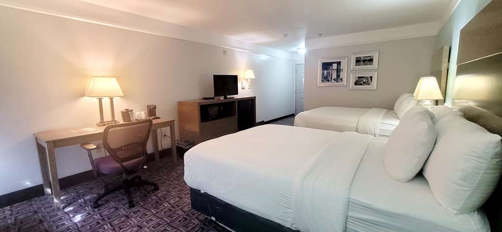Kemah Edgewater Hotel, SureStay Collection by Best Western-guestroom-Guest Room,On-Site.jpg