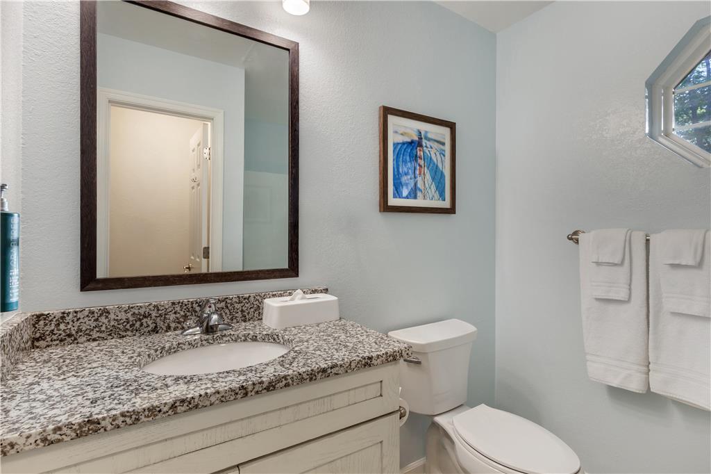 HILTON VAC CLB BEACHWOODS KITTYHAWK-guestroom-Guest Room,Bathroom,On-Site.jpg