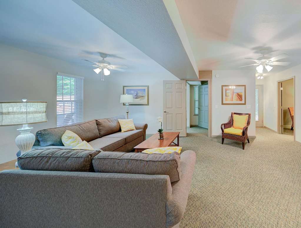 Hilton Vacation Club Beachwoods Kitty Hawk Room Type - 2 BEDROOM KING QUEEN BLC