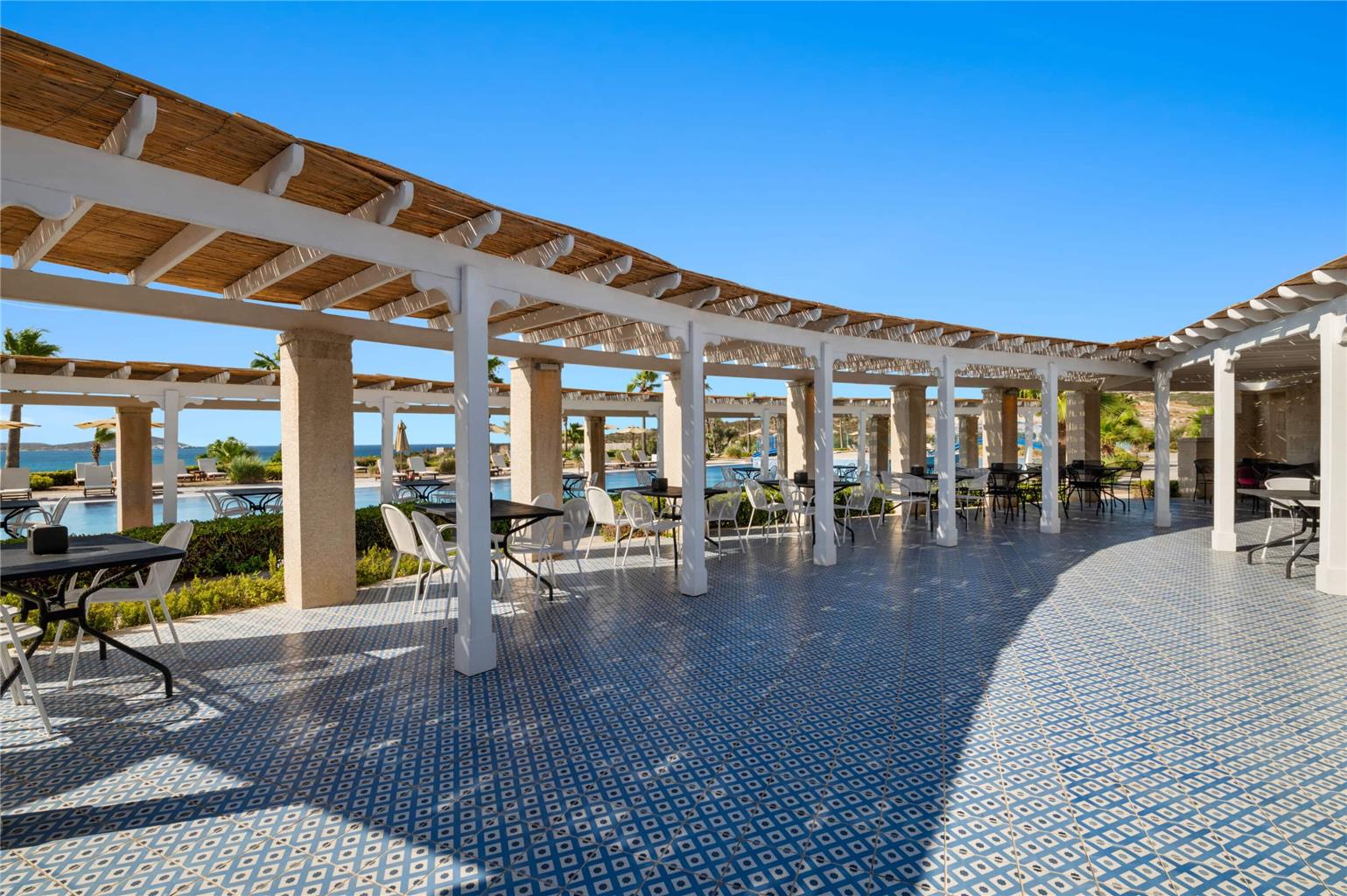 DOLCE CESME ALACATI-guestroom-Dining,Dining Area,Snack Bar,On-Site.jpg