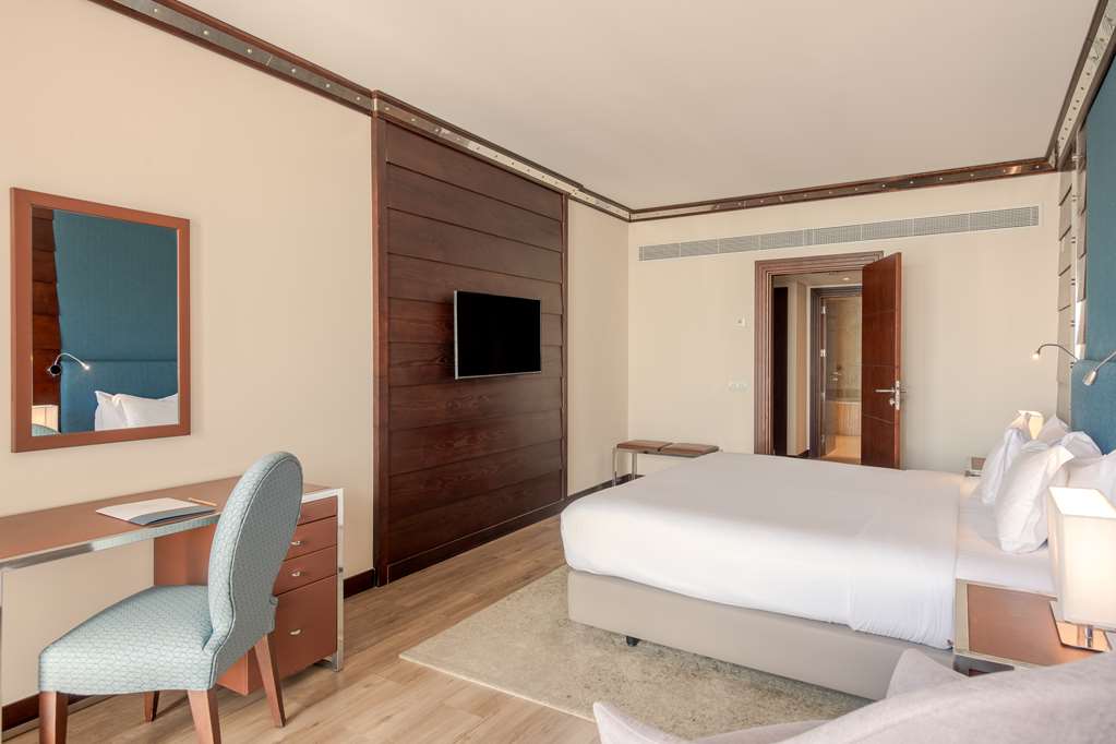 Sesimbra Oceanfront Hotel-guestroom-Guest Room,Suite,On-Site.jpg