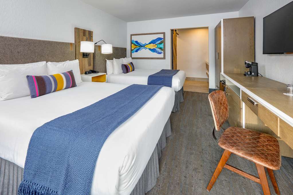 Hotel Becket, BW Signature Collection-guestroom-Guest Room,On-Site.jpg