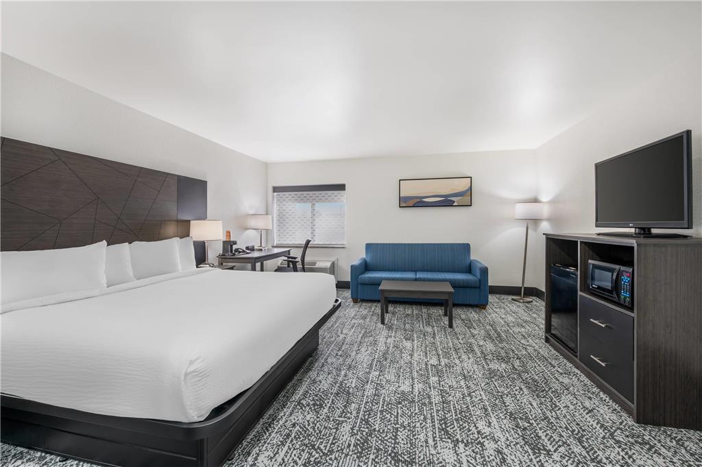 SLEEP INN CHAMPAIGN-guestroom-Guest Room,Suite,On-Site.jpg