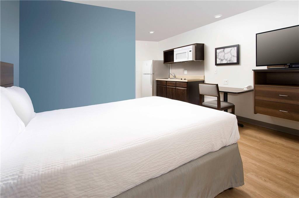 WOODSPRING SUITES WINSTON-SALEM NEA-guestroom-Guest Room,On-Site.jpg