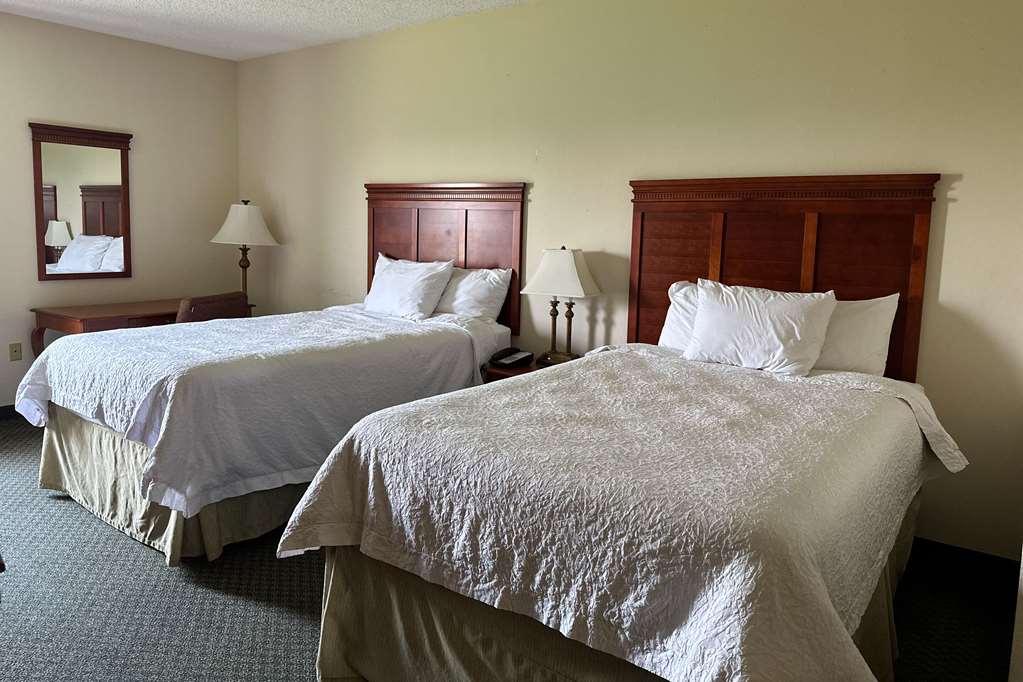 QUALITY INN - NORMAN NEAR UNIVERSIT-guestroom-Guest Room,On-Site.jpg