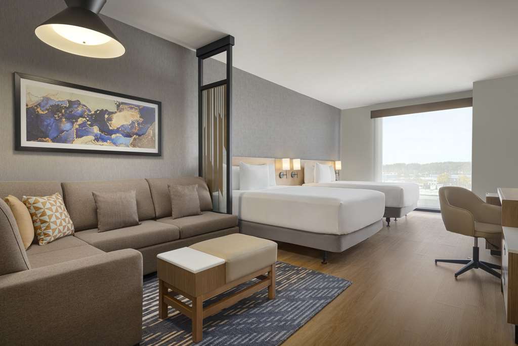 HYATT PLACE WINDSOR-guestroom-Guest Room,On-Site.jpg
