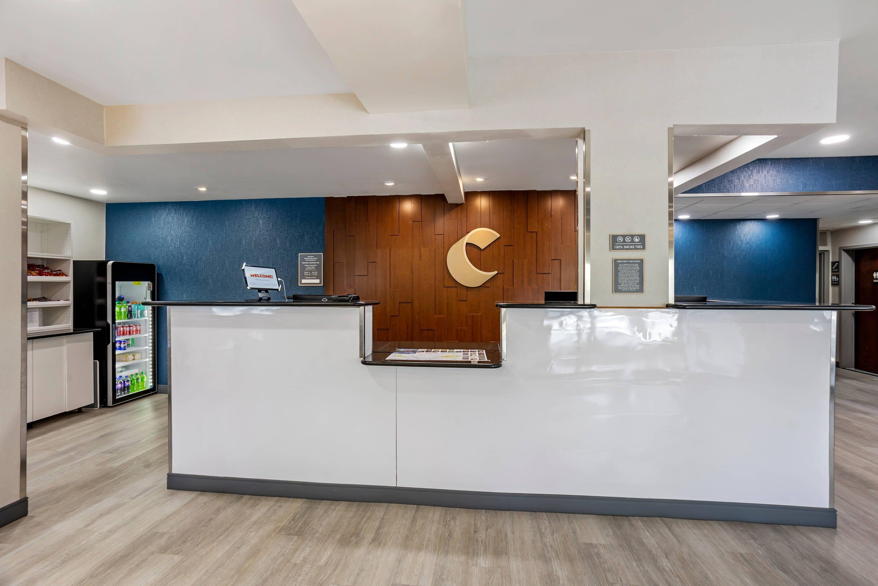 Lobby | Comfort Inn & Suites Harrisburg-Hershey North
