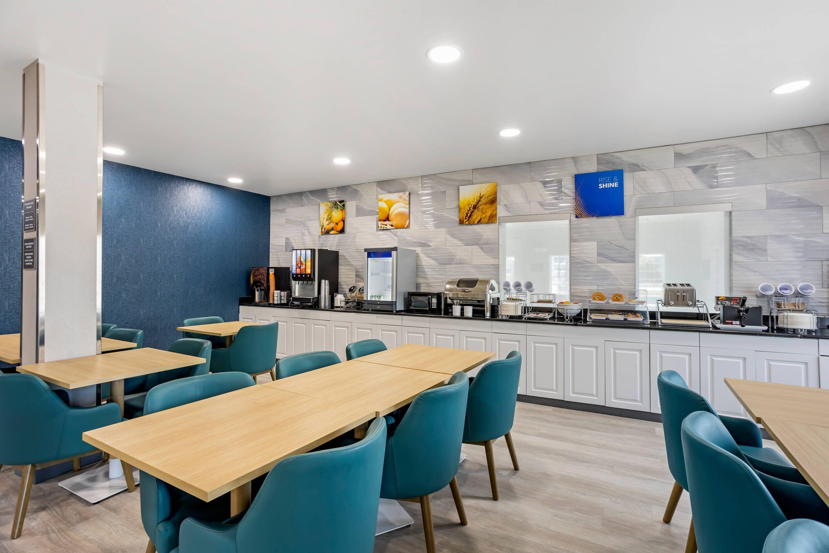 Breakfast area | Comfort Inn & Suites Harrisburg-Hershey North