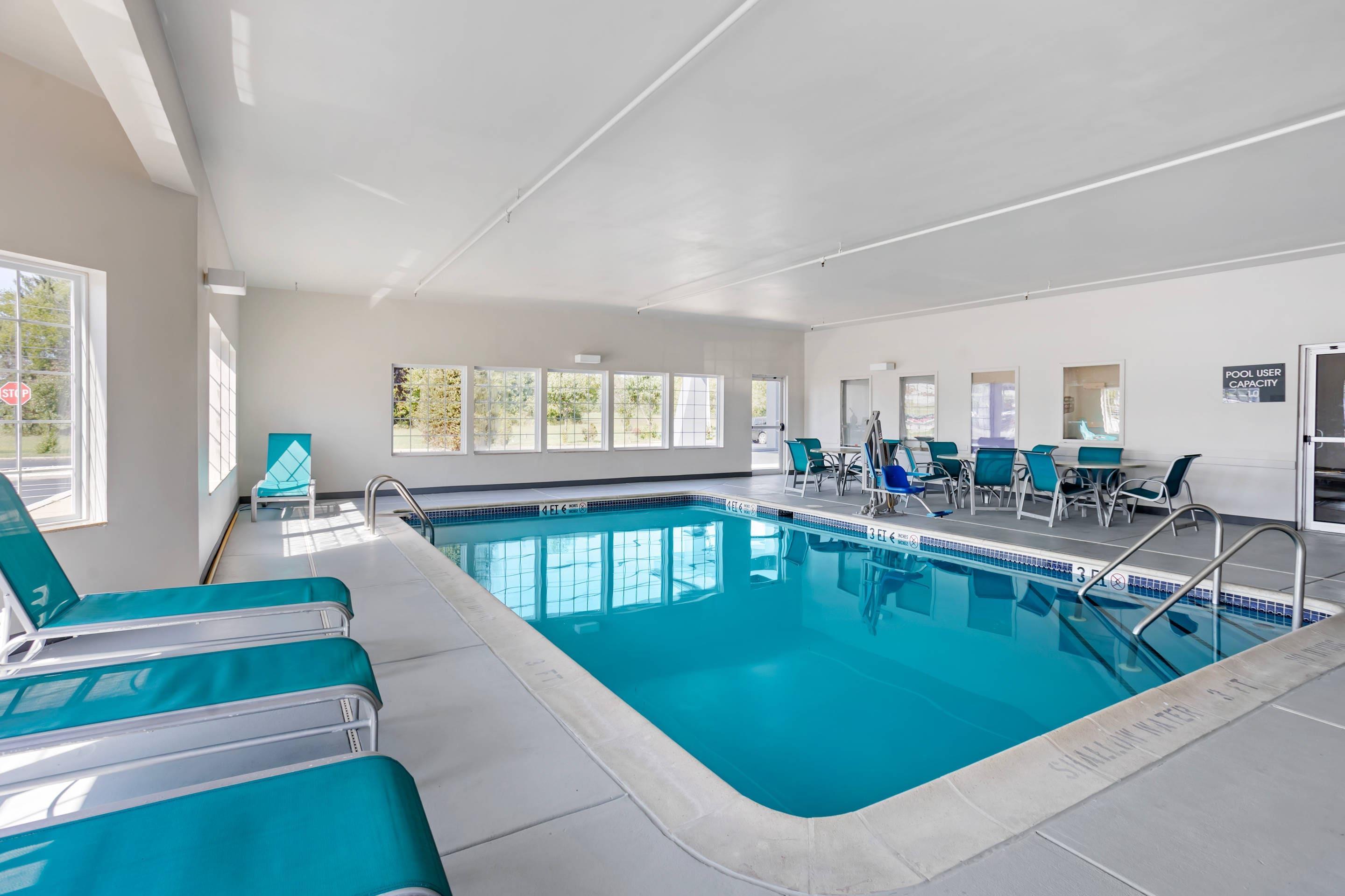 Indoor pool | Comfort Inn & Suites Harrisburg-Hershey North