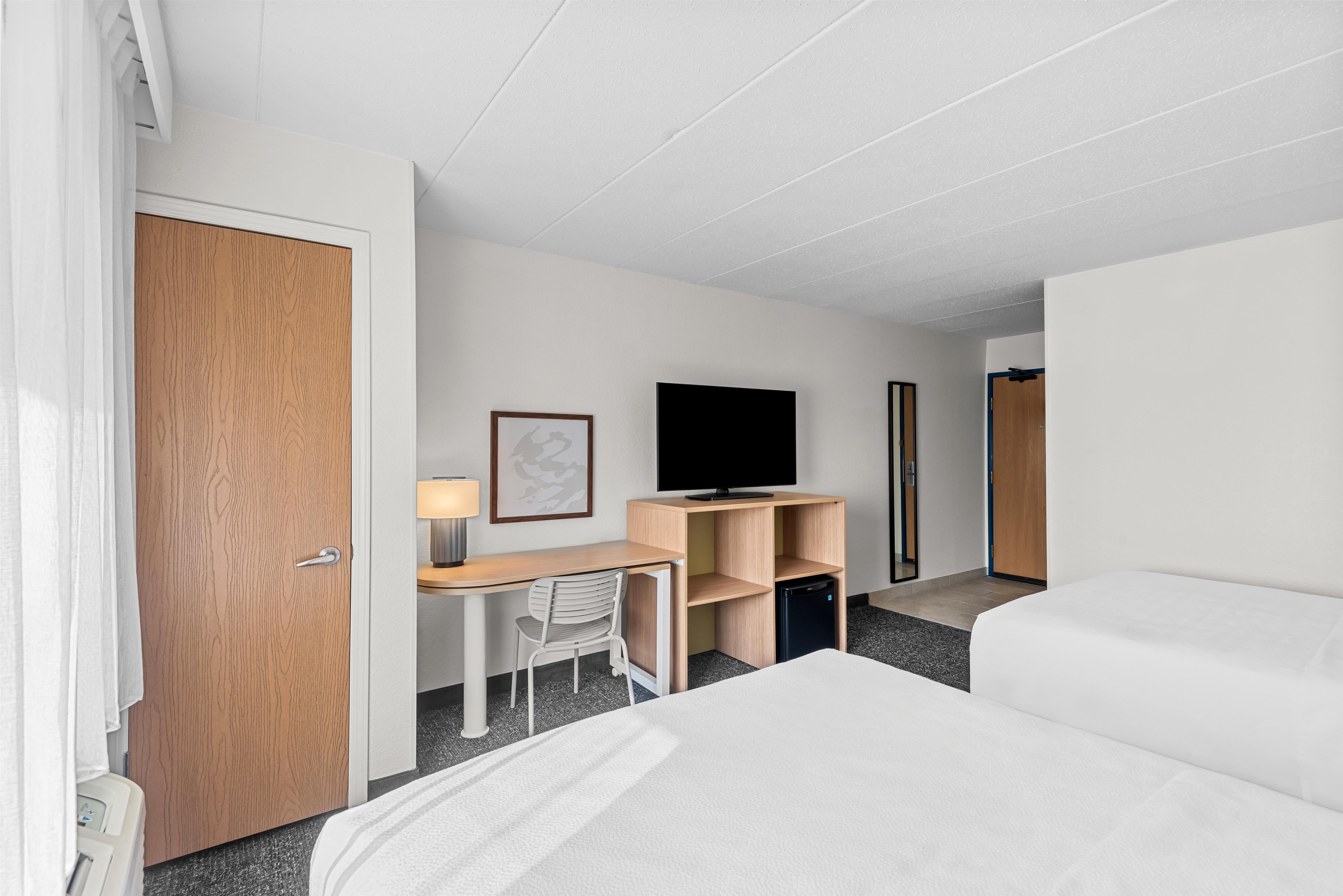 Spark by Hilton Cedar Falls Room Type - 2 QUEEN BEDS