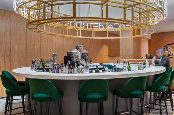 On-Site,Bar/Lounge