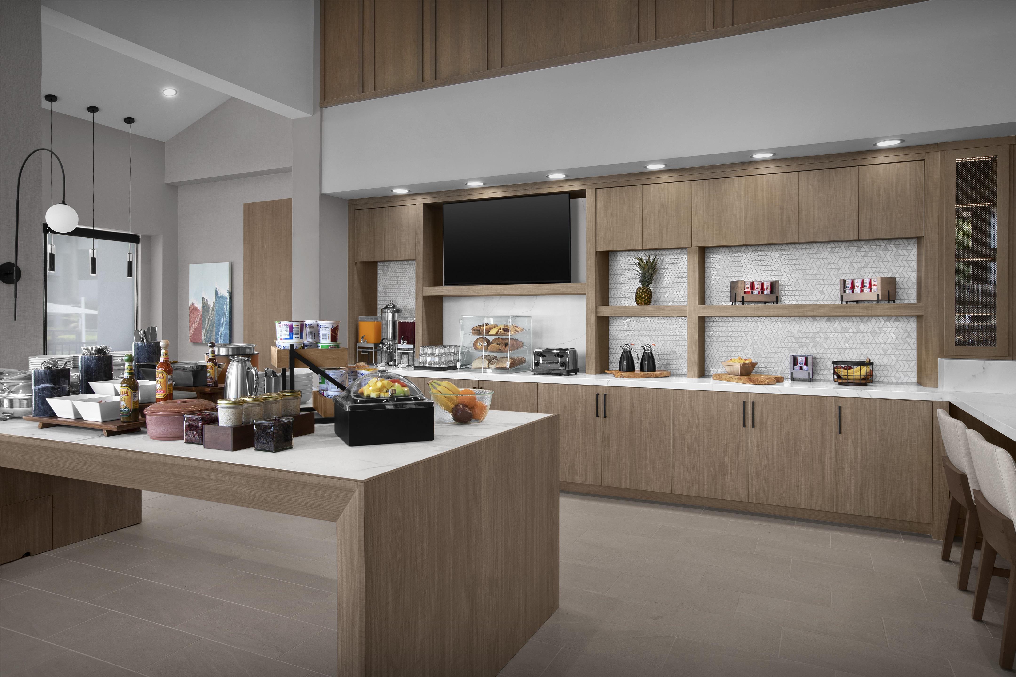 Breakfast Area | Homewood Suites by Hilton Santa Maria