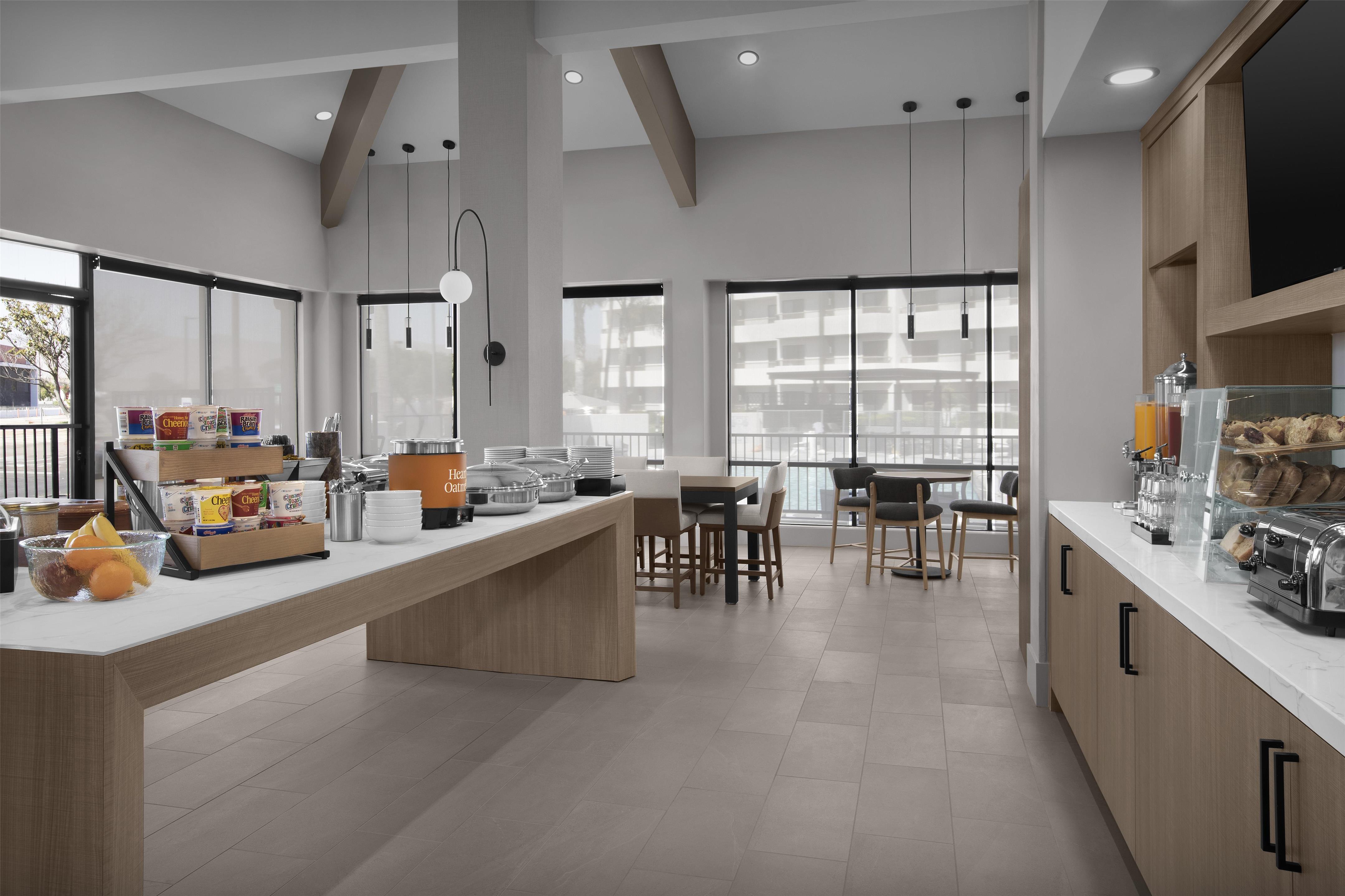 Breakfast Area | Homewood Suites by Hilton Santa Maria