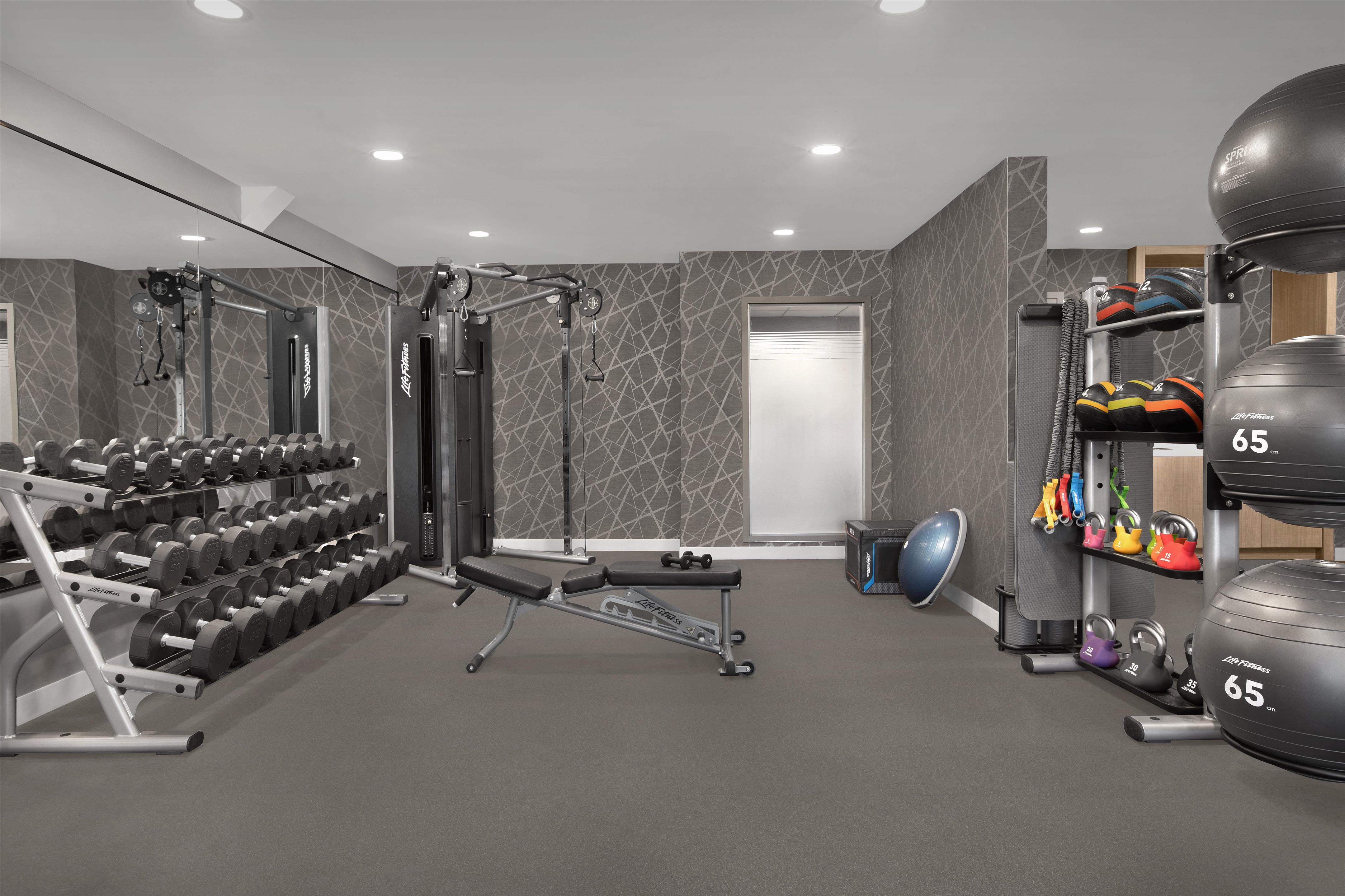 Health club fitness center gym | Homewood Suites by Hilton Santa Maria