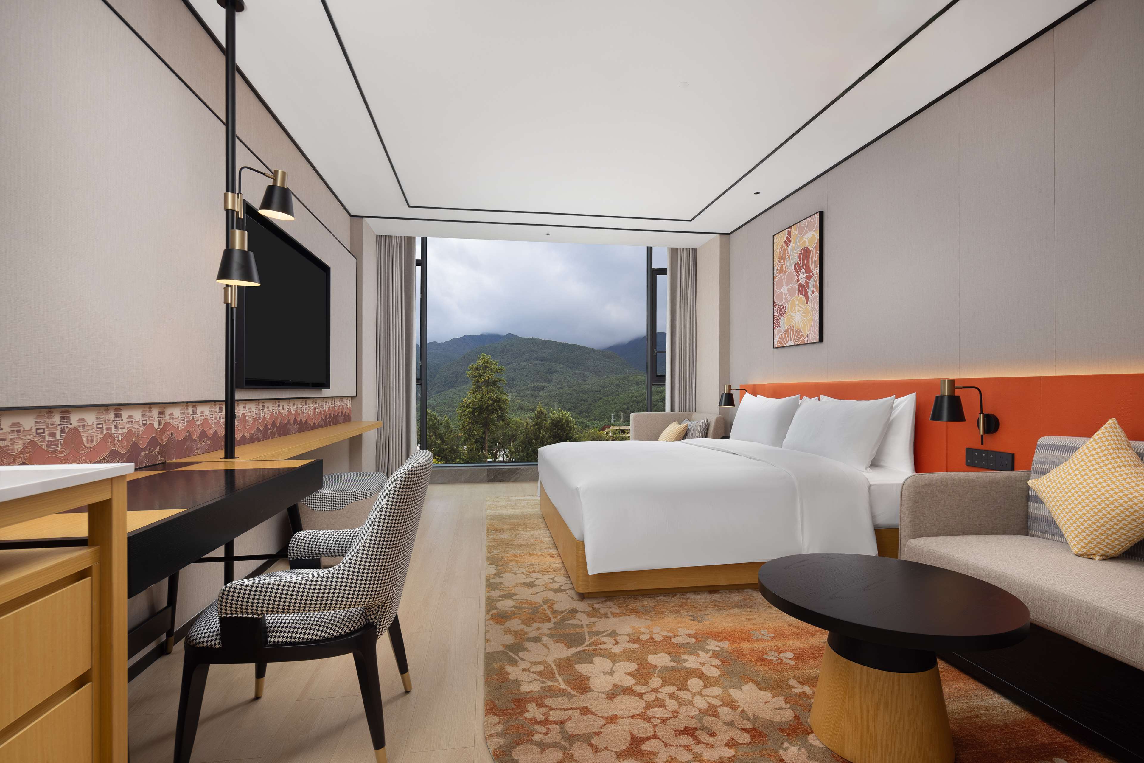 Hilton Garden Inn Dali Ancient City Room Type - KING GUEST RM MOUNTAIN VW