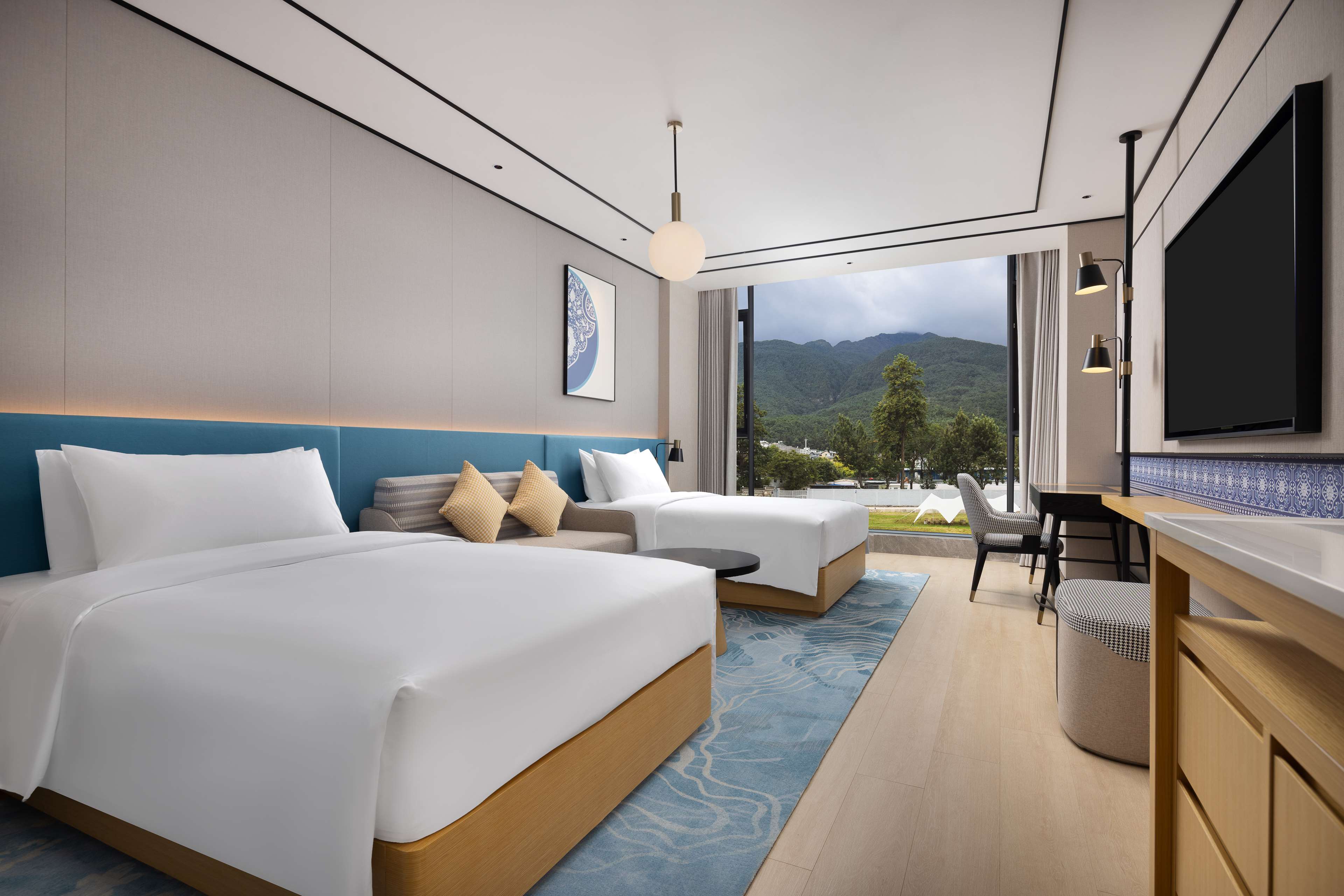 Hilton Garden Inn Dali Ancient City Room Type - TWIN GUEST RM MOUNTAIN VW