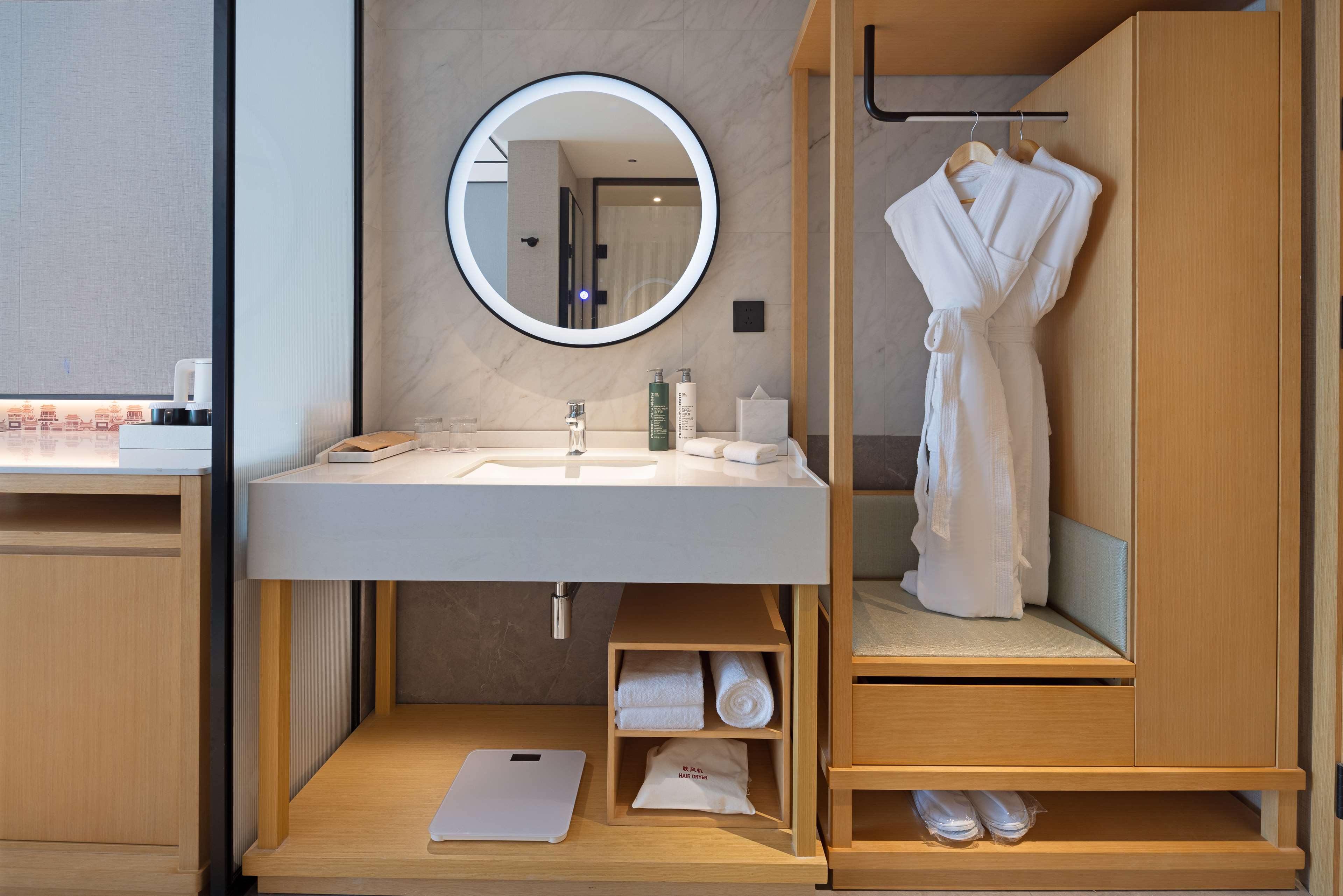 Hilton Garden Inn Dali Ancient City Room Type - KING GUEST ROOM