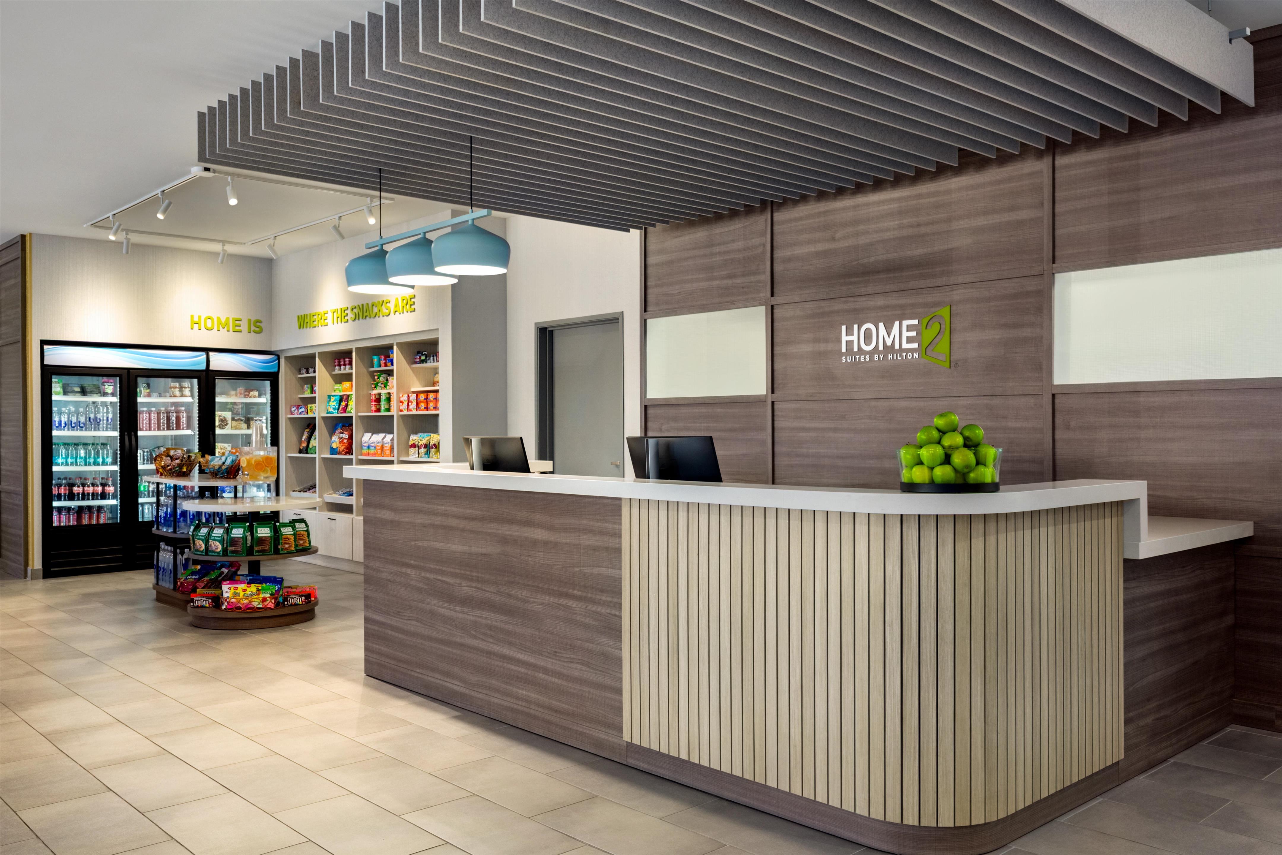 Reception | Home2 Suites By Hilton Fresno Northwest