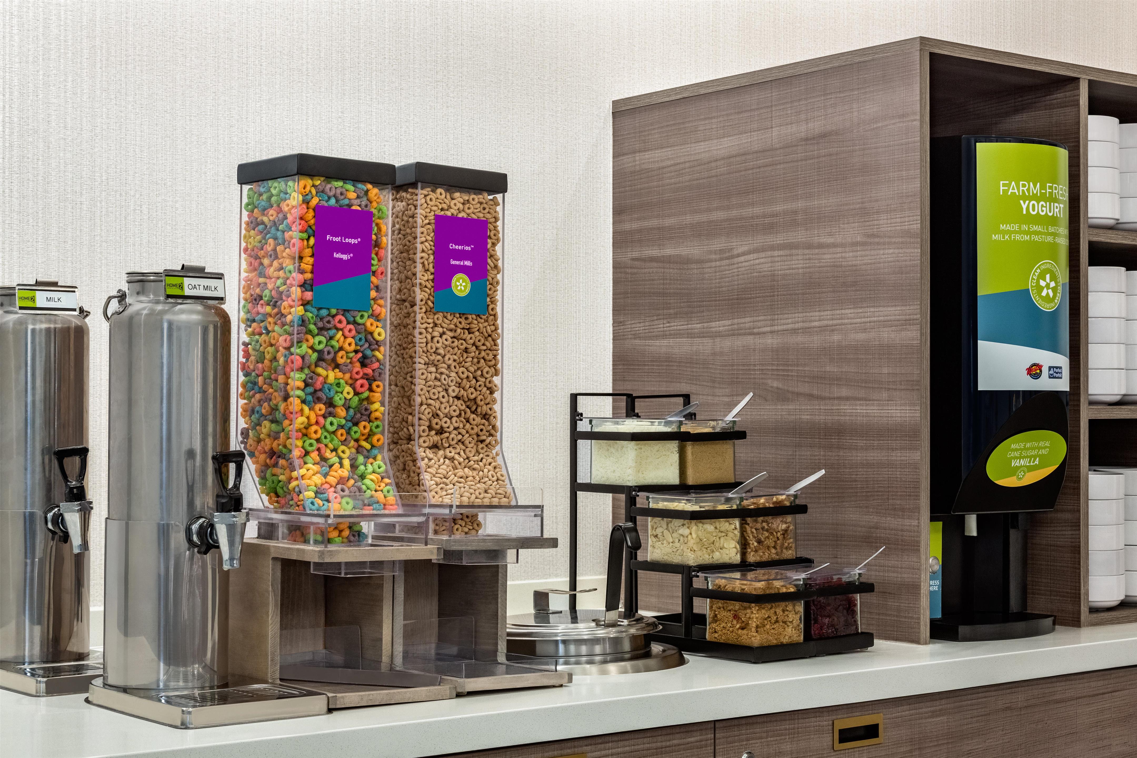Breakfast Area | Home2 Suites By Hilton Fresno Northwest