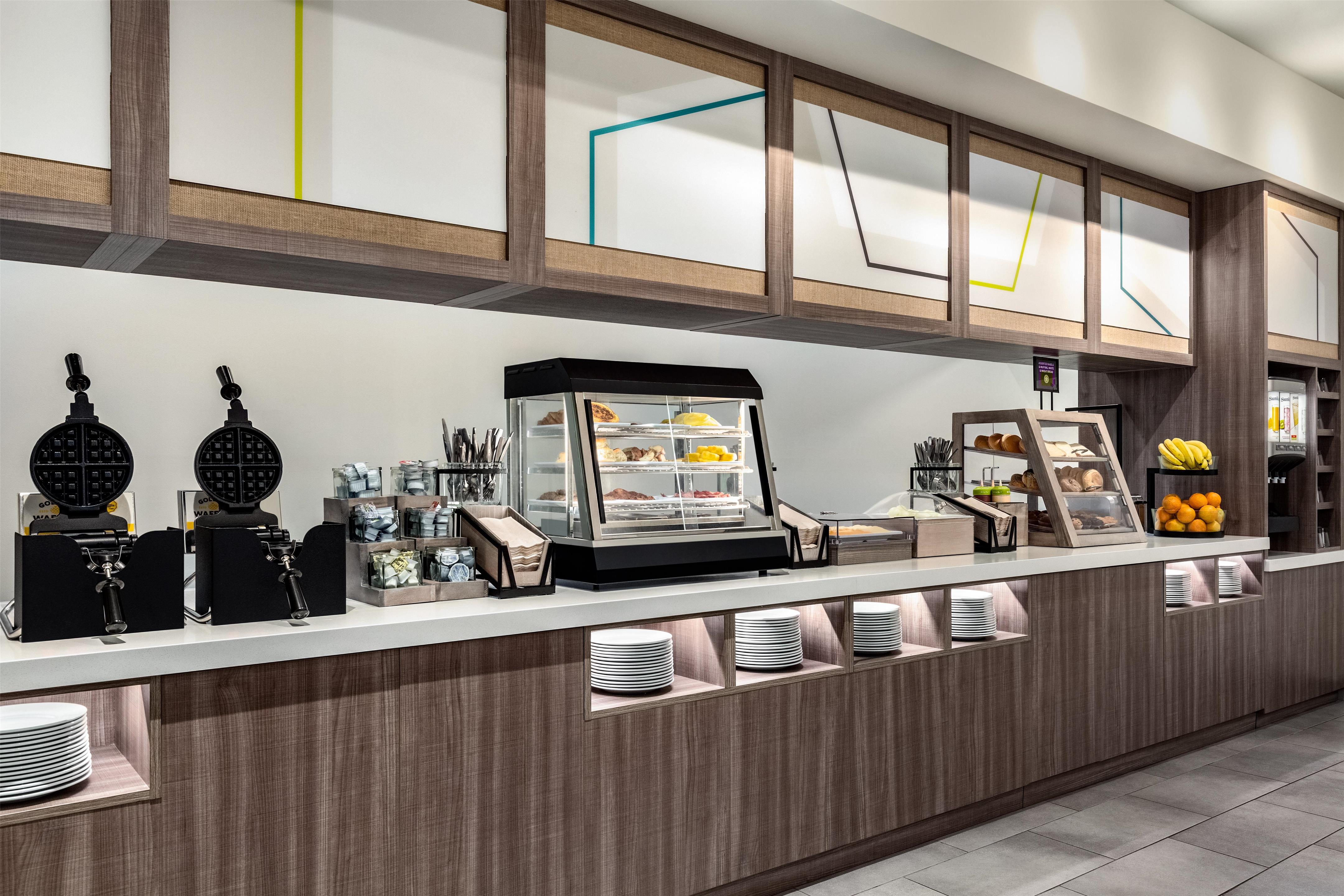 Breakfast Area | Home2 Suites By Hilton Fresno Northwest