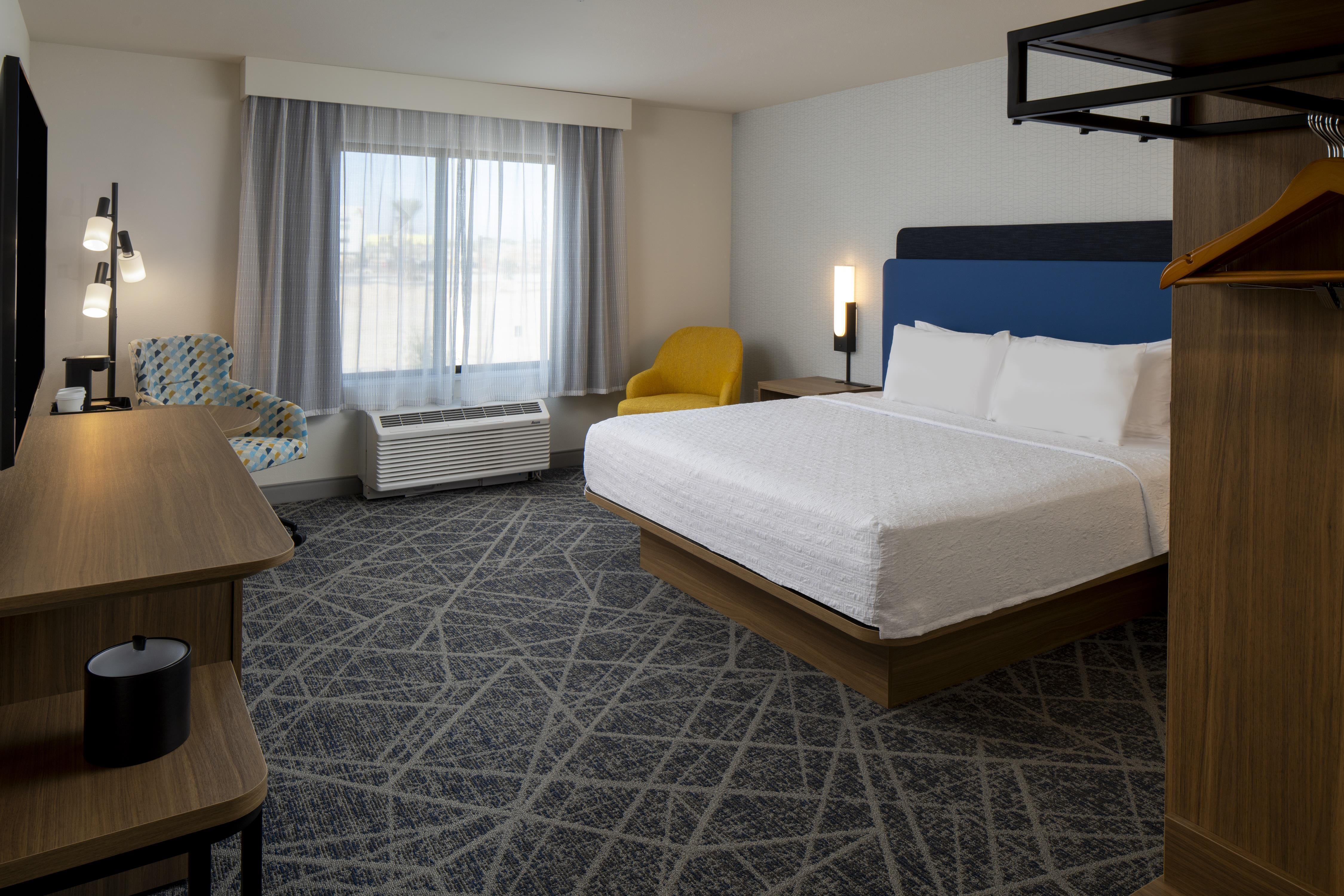 Hampton Inn & Suites by Hilton Buckeye Phoenix Room Type - 1 KNG ACCESSIBLE TUB