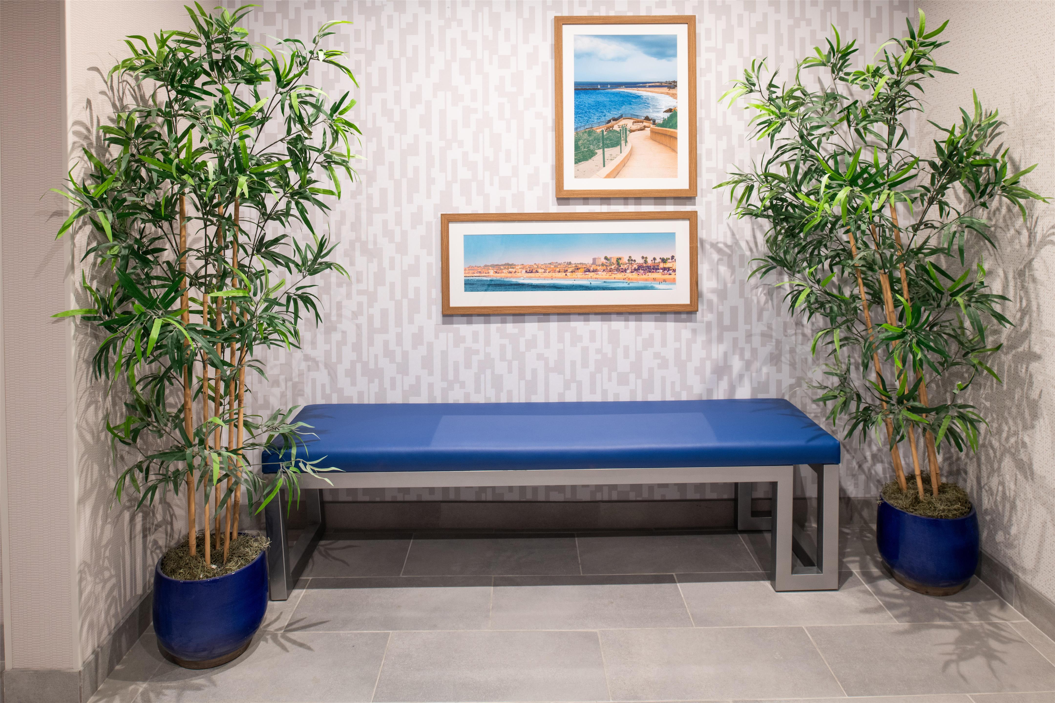 Lobby | Hampton Inn by Hilton Costa Mesa Newport Beach